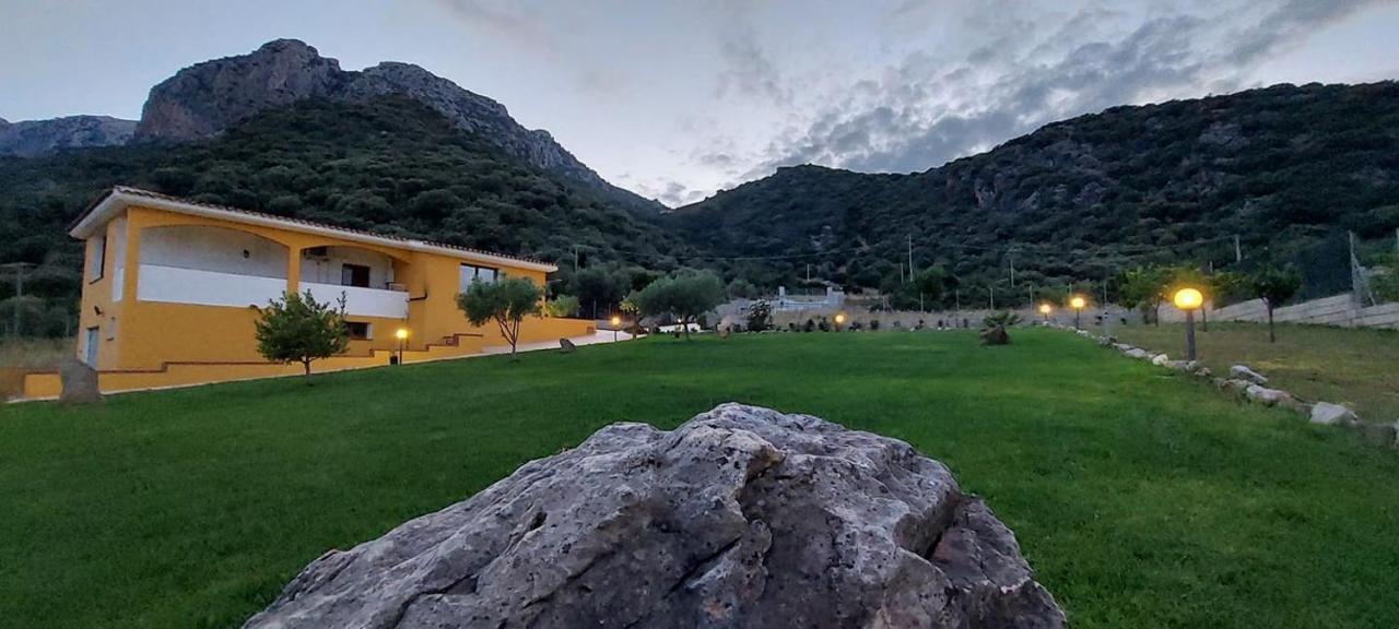 Indipendente Con Piscina Uso Esclusivo Internet Illimitato Villa Siniscola Exterior foto