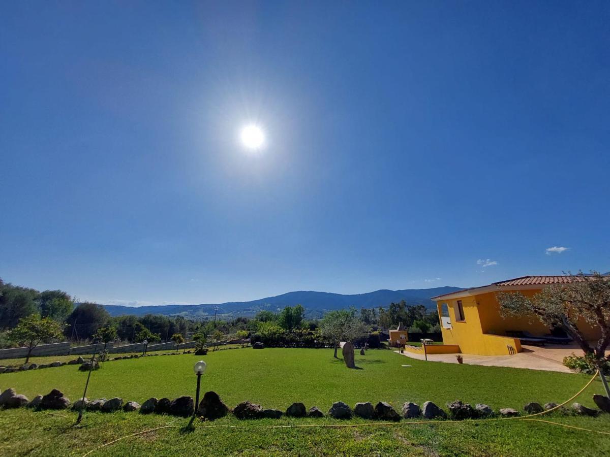 Indipendente Con Piscina Uso Esclusivo Internet Illimitato Villa Siniscola Exterior foto